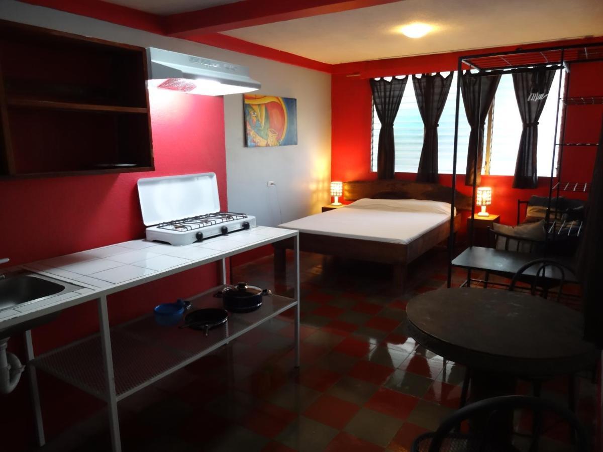Hostal Harvest House Леон Экстерьер фото