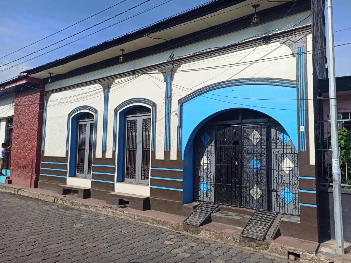 Hostal Harvest House Леон Экстерьер фото