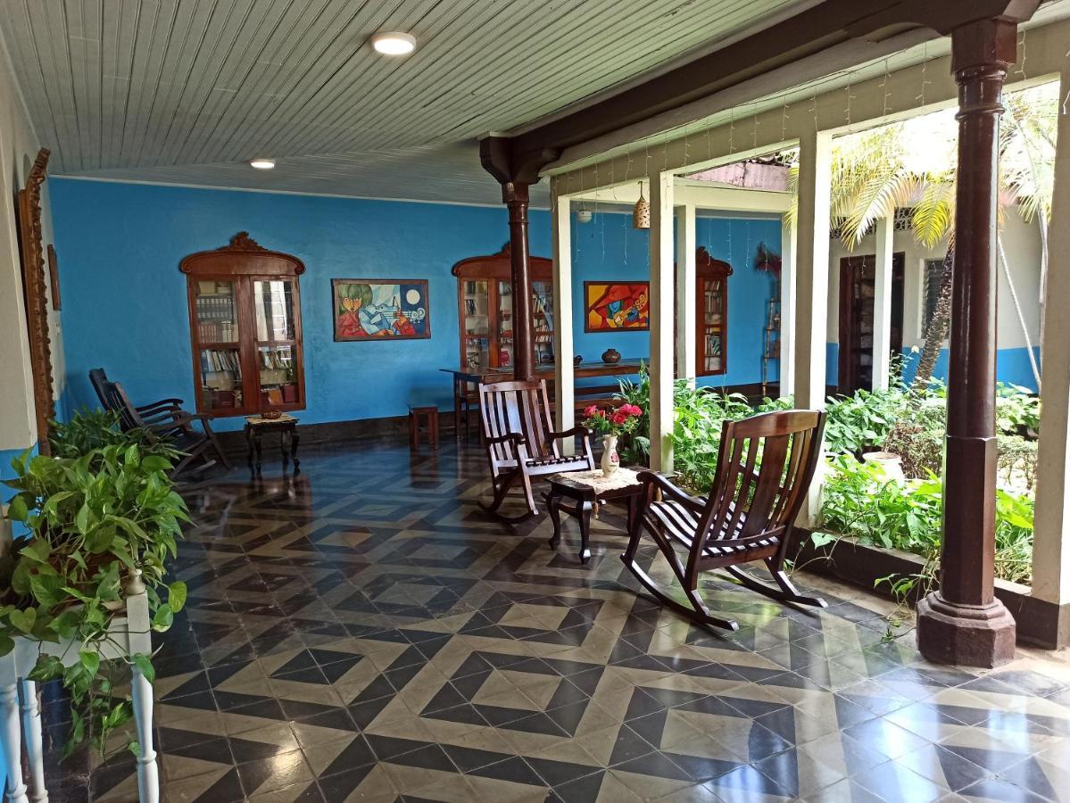 Hostal Harvest House Леон Экстерьер фото
