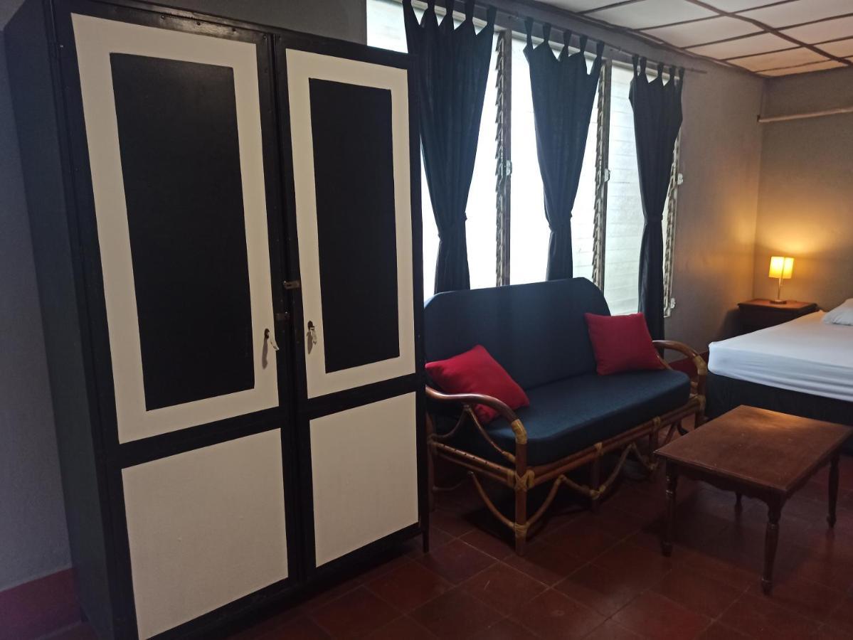 Hostal Harvest House Леон Экстерьер фото